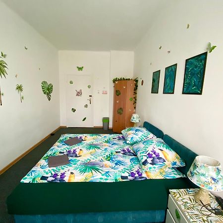 Jungle Rooms กดัญสก์ ภายนอก รูปภาพ