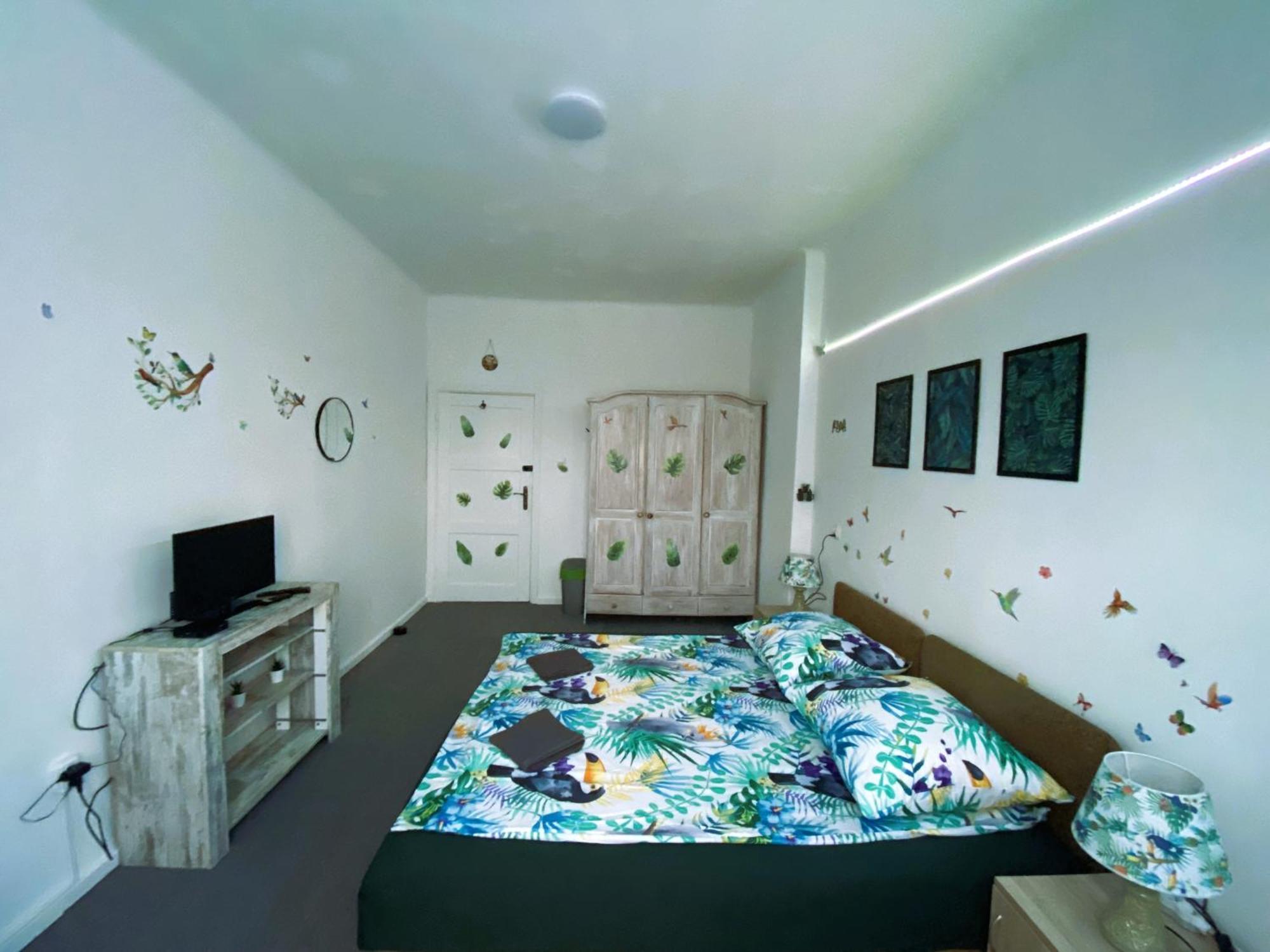 Jungle Rooms กดัญสก์ ภายนอก รูปภาพ