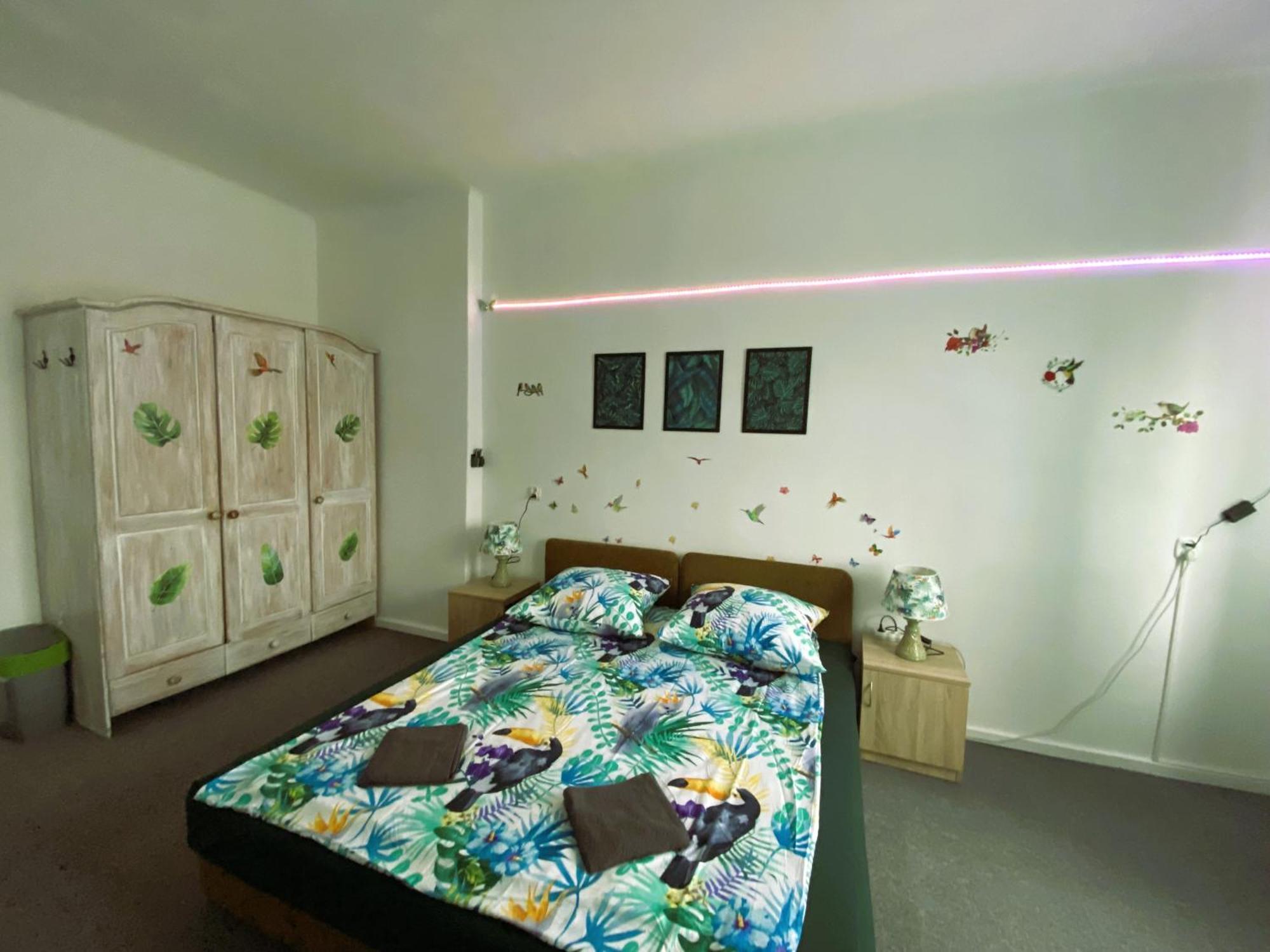 Jungle Rooms กดัญสก์ ภายนอก รูปภาพ