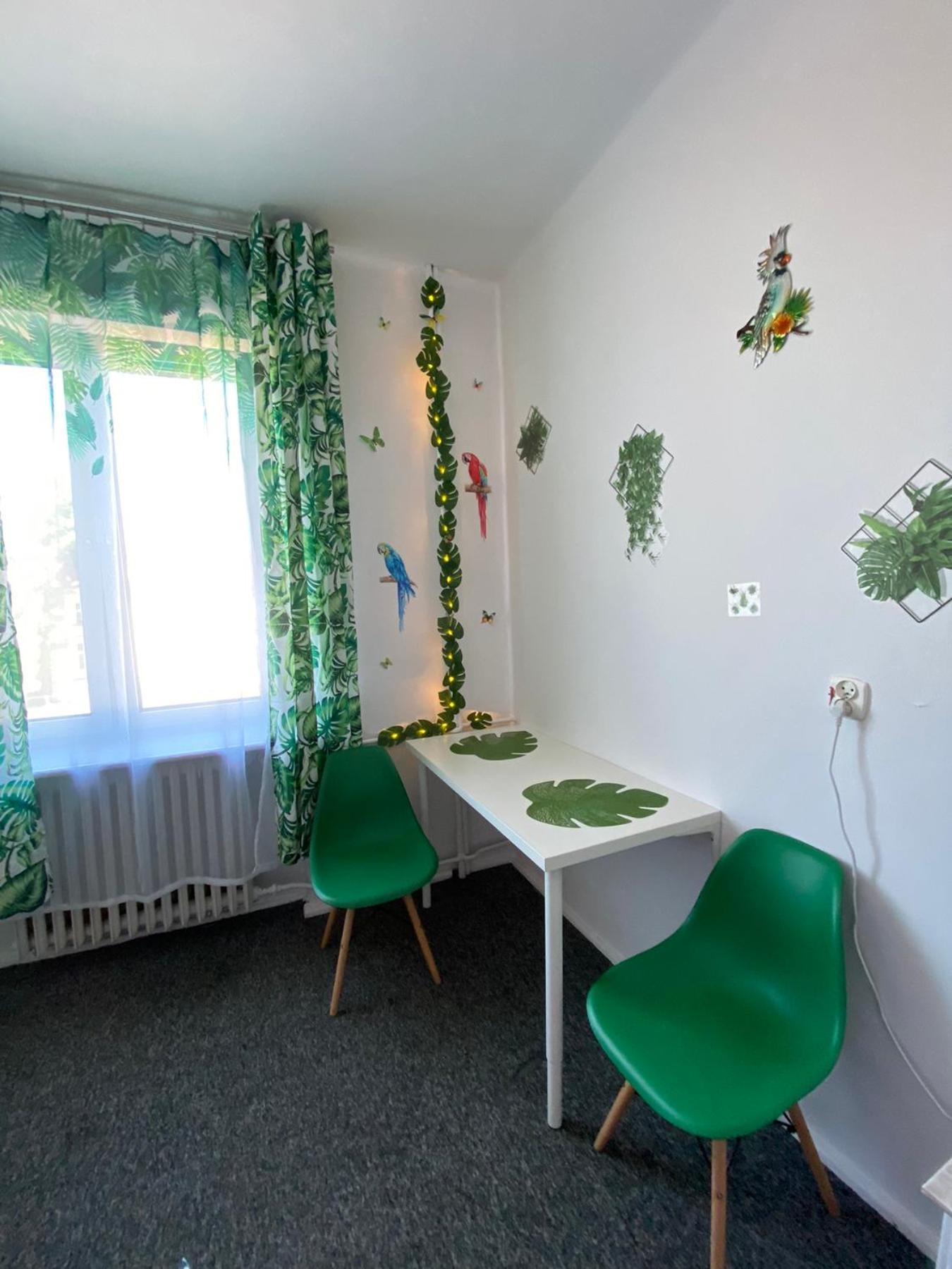 Jungle Rooms กดัญสก์ ห้อง รูปภาพ