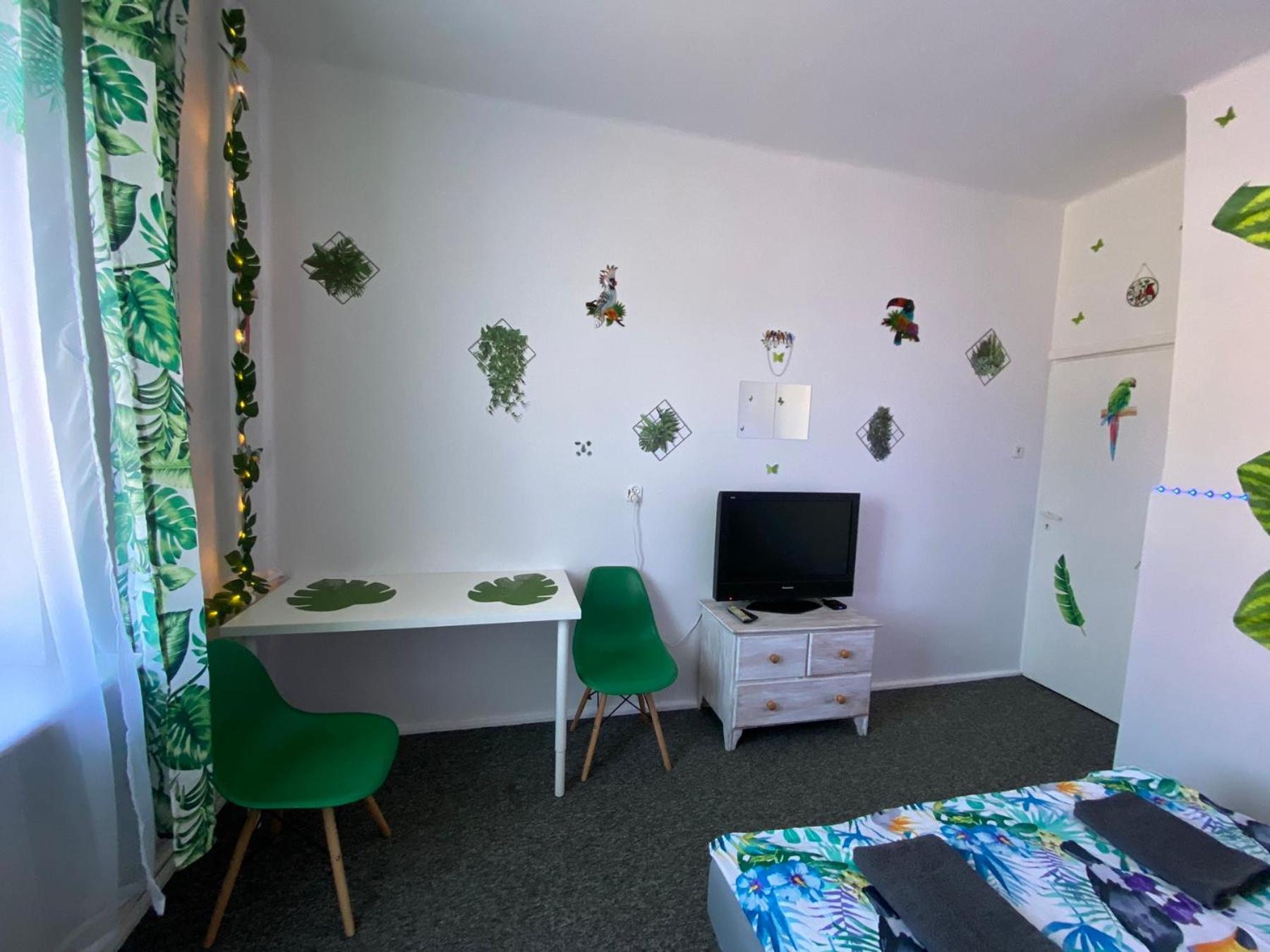 Jungle Rooms กดัญสก์ ห้อง รูปภาพ