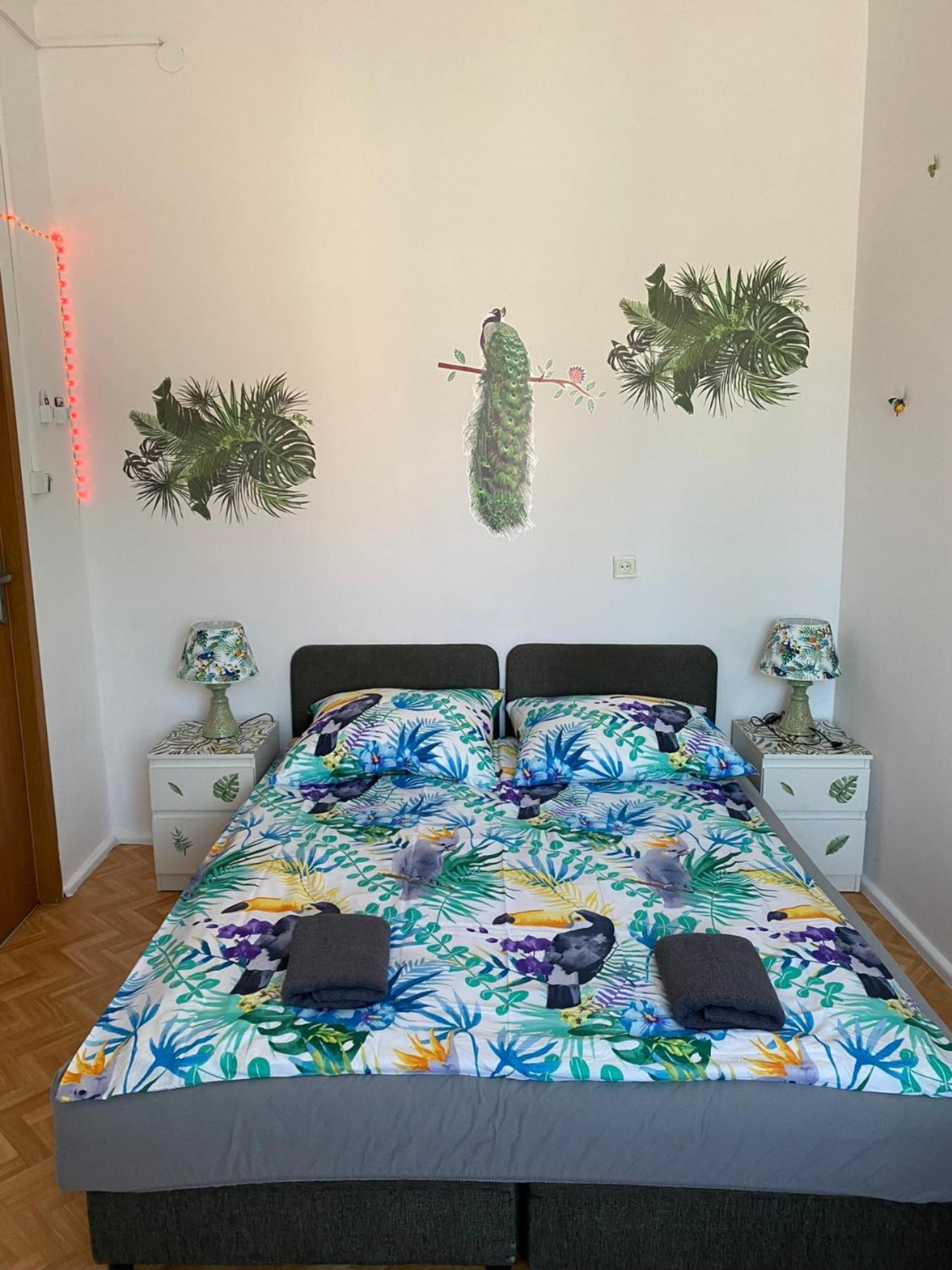 Jungle Rooms กดัญสก์ ห้อง รูปภาพ