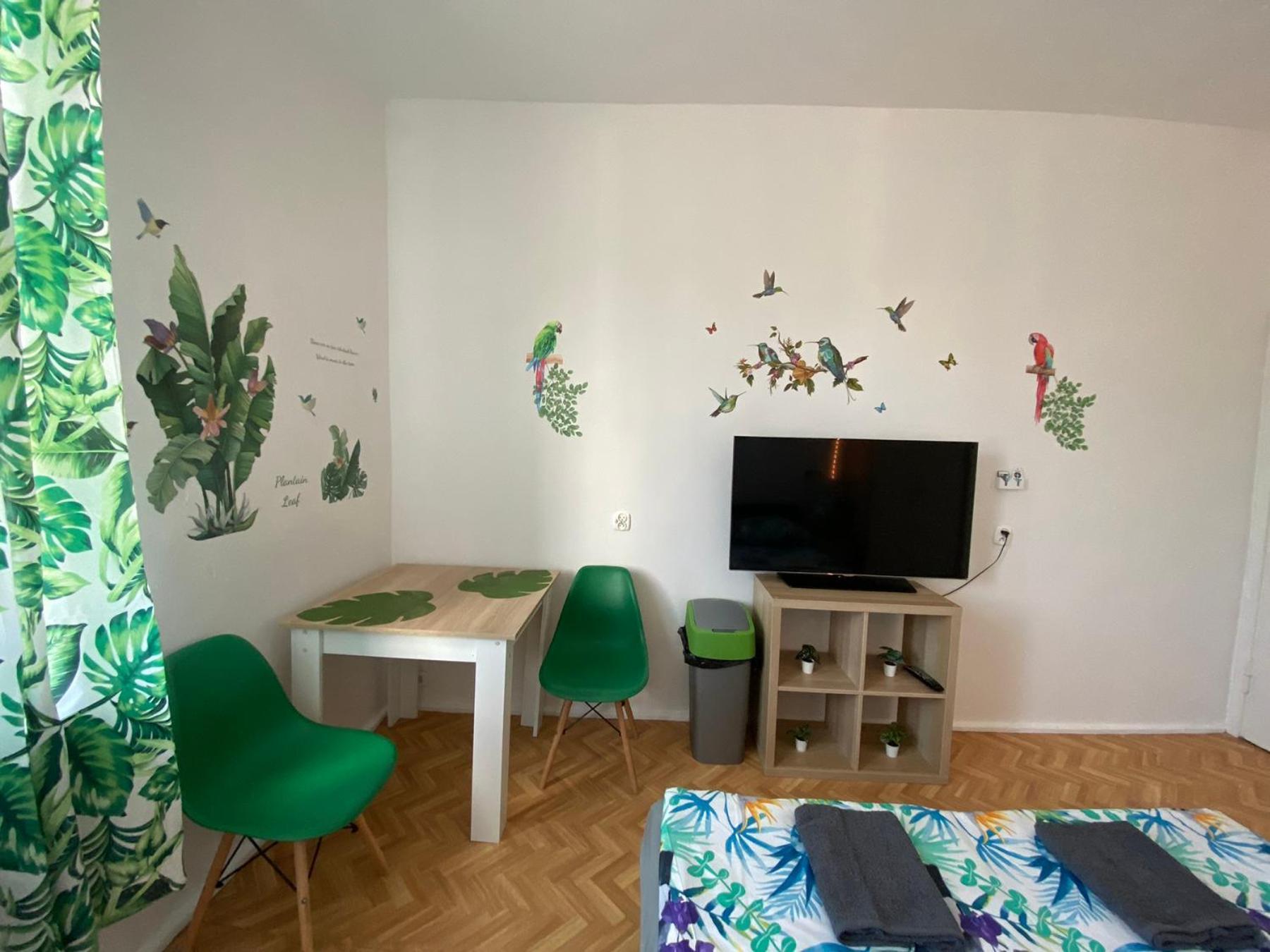 Jungle Rooms กดัญสก์ ห้อง รูปภาพ