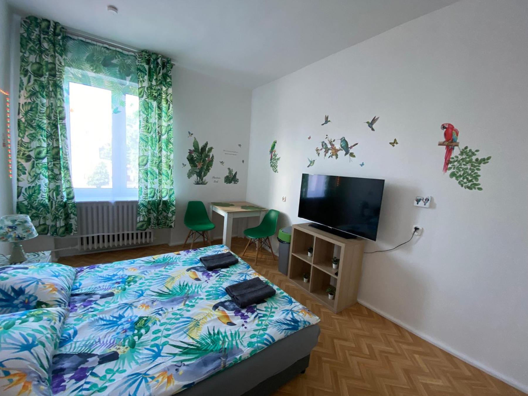 Jungle Rooms กดัญสก์ ห้อง รูปภาพ